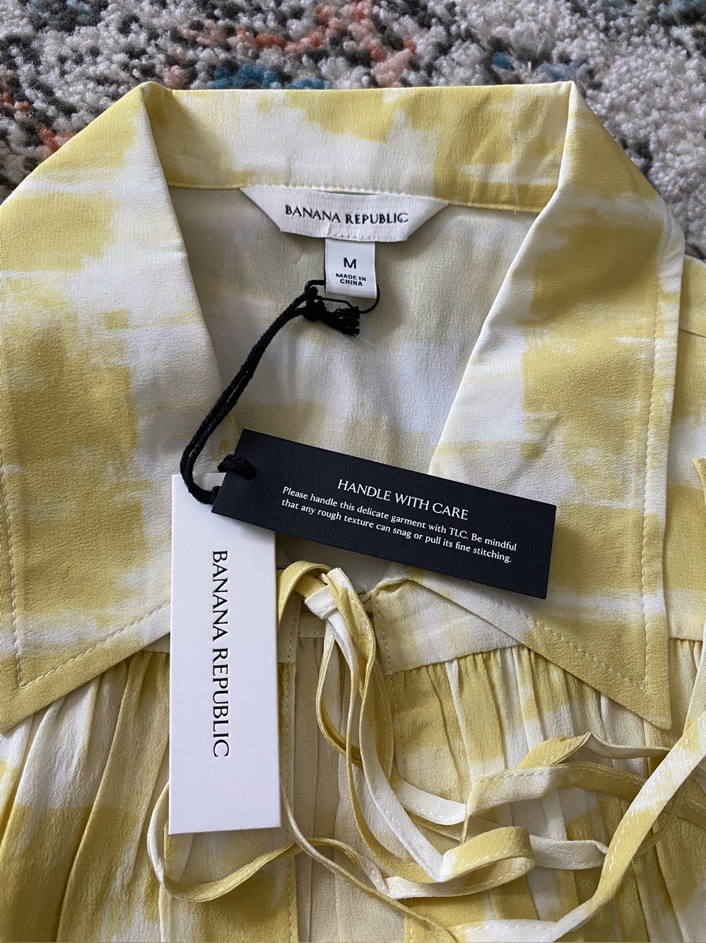 Ann Taylor 100% silk tie-neck short sleeve blouse